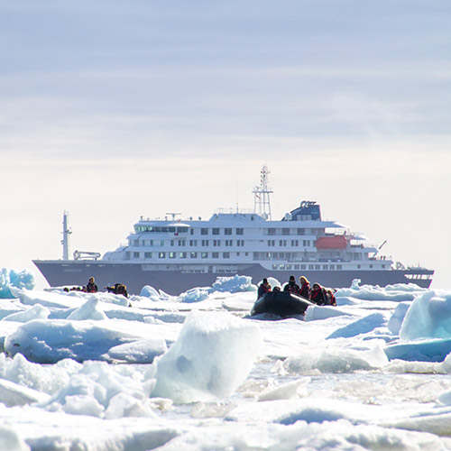 Hondius Svalbard © Franklin Braeckman Oceanwide Expeditions